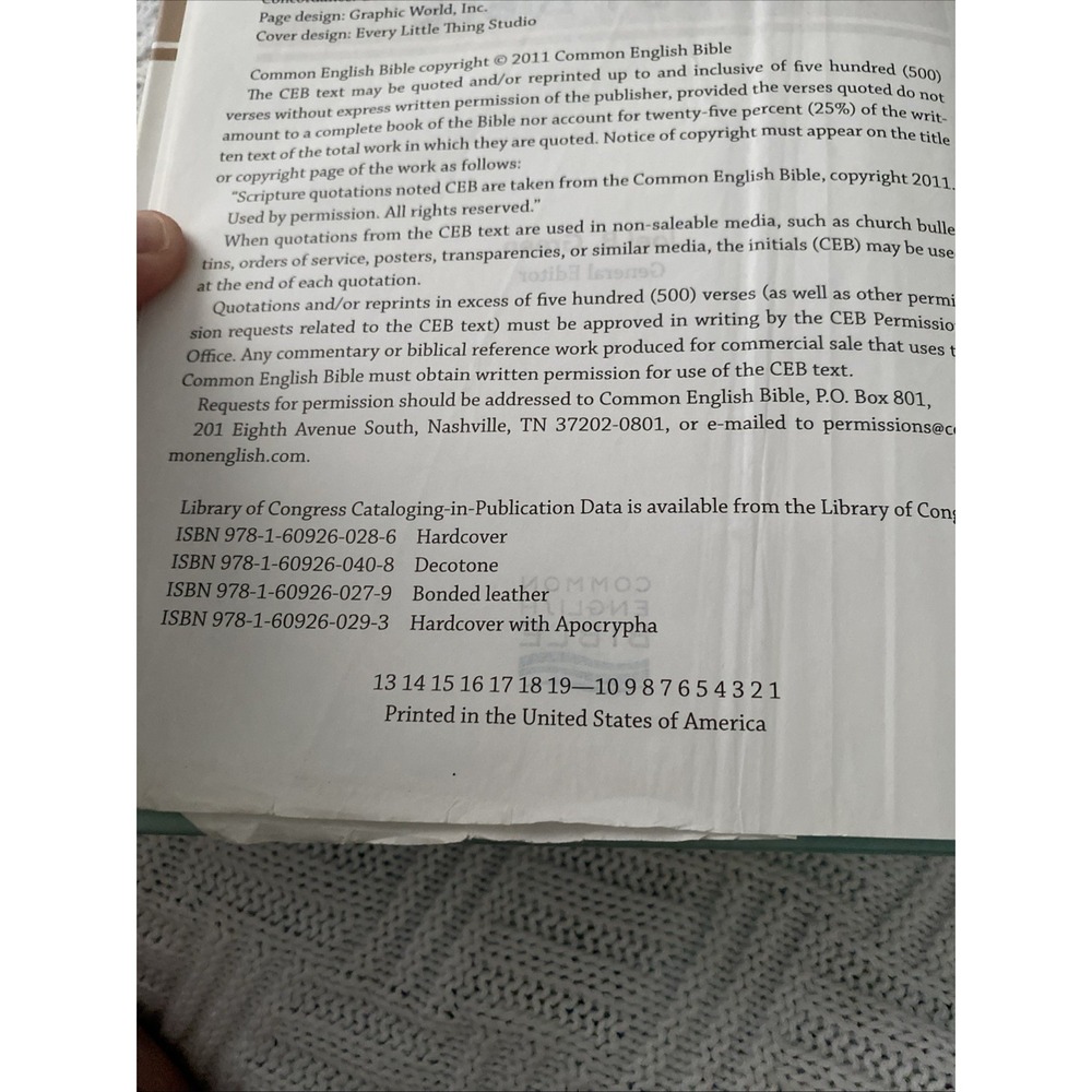 The CEB Study Bible Common English 2013 Hardcover First Edition - Picture 8 of 9